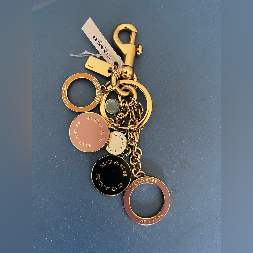 Nwt coach circle keychain, lots of circles!